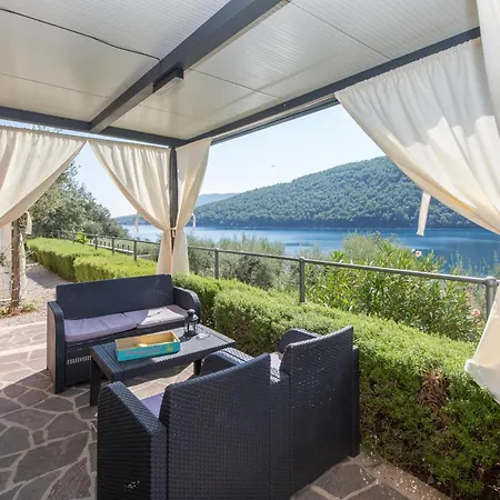 Apartment Istria Sea Side 210 & 209 *