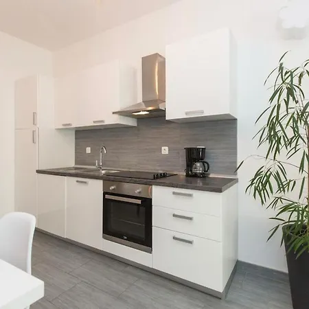 Istria Sea Side 210 & 209 Apartment