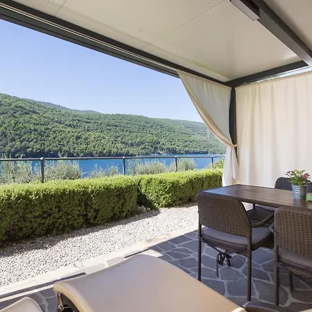 Apartment Istria Sea Side 210 & 209 *